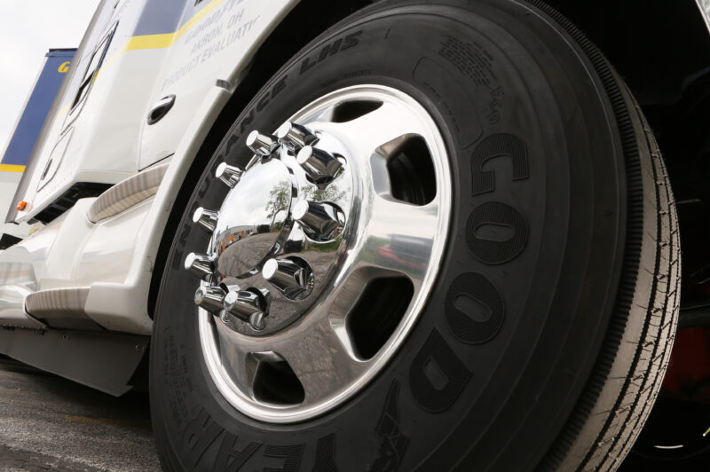 Goodyear adds long-haul steer tire to Endurance line article image