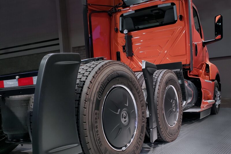 Navistar FlowBelow