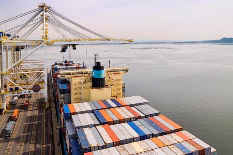 Audit Finds Vancouver Port Truckers Underpaid article image