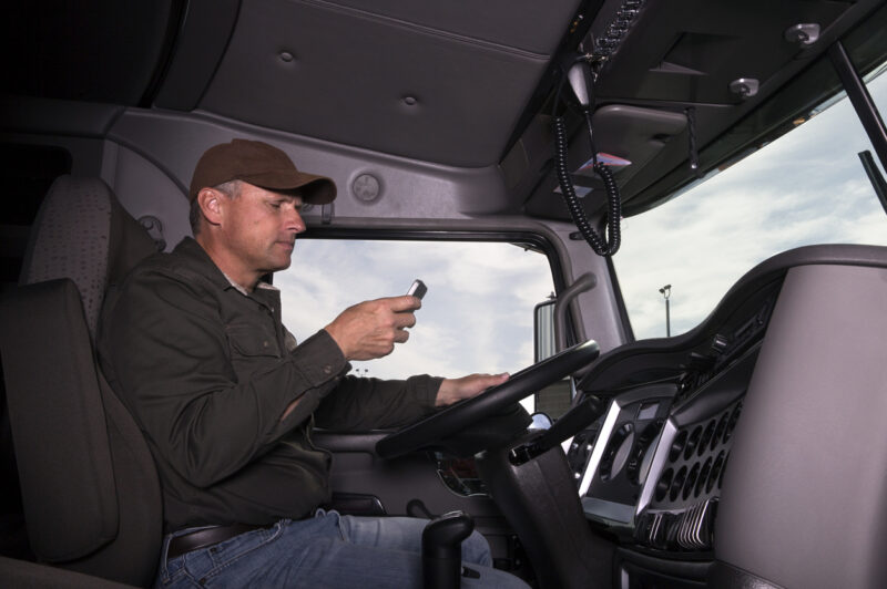 Distracted driving fines and penalties on the rise article image