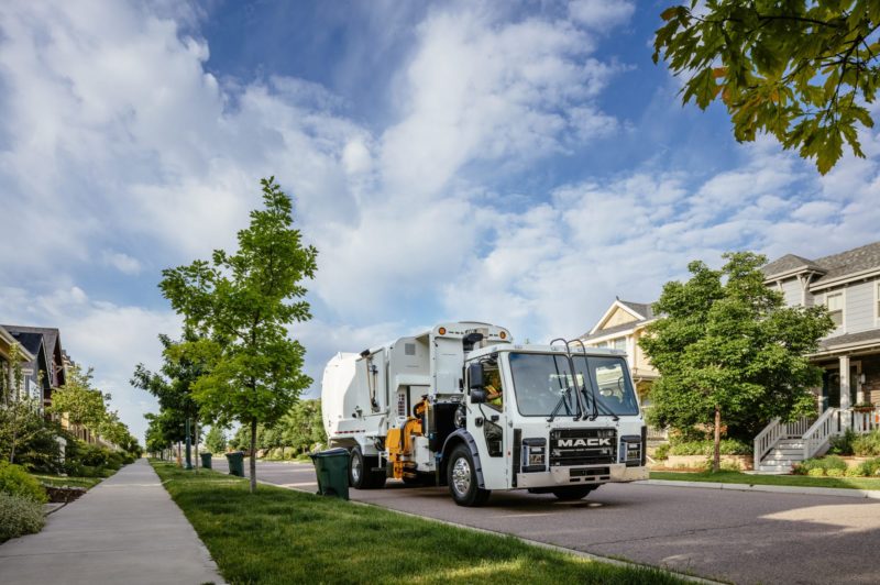 Fatalities surge around trucking's most dangerous job -- driving a garbage truck article image