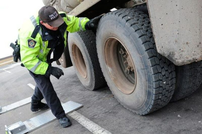 Nearly half the trucks in Southern Ontario blitz fail article image
