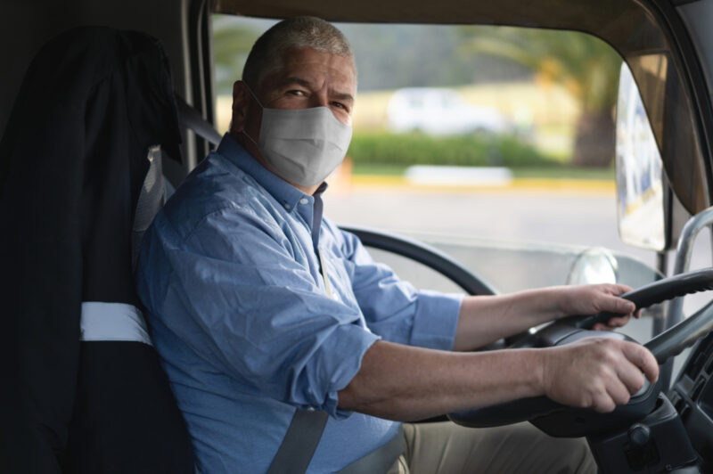 Truck drivers must mask up at ports of entry article image