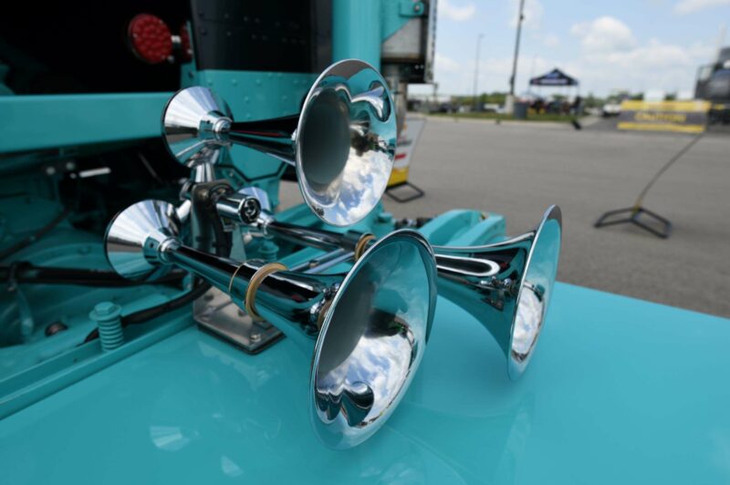 show horn