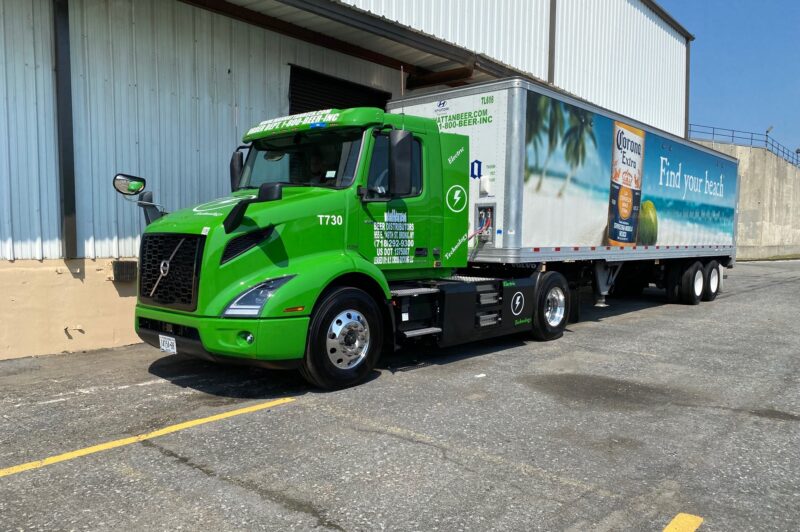Volvo VNR Electric