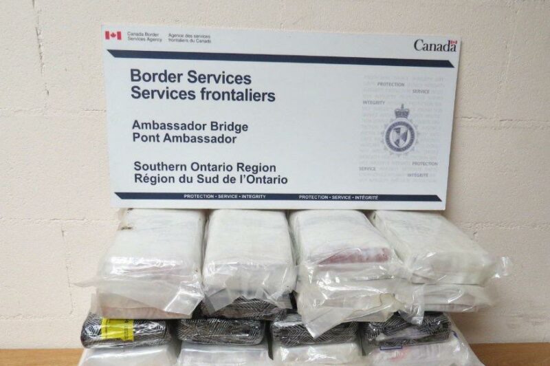 30.6 kg of suspected cocaine found in a truck at the Ambassador Bridge article image