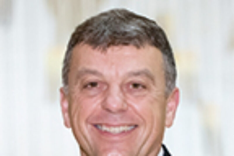 Mack Trucks names new regional vice-president, Canada  article image