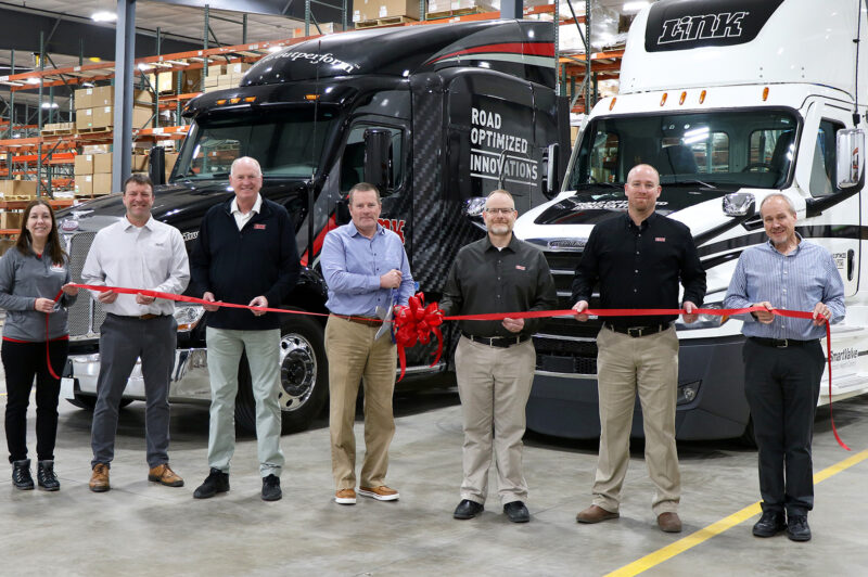Link ribbon-cutting
