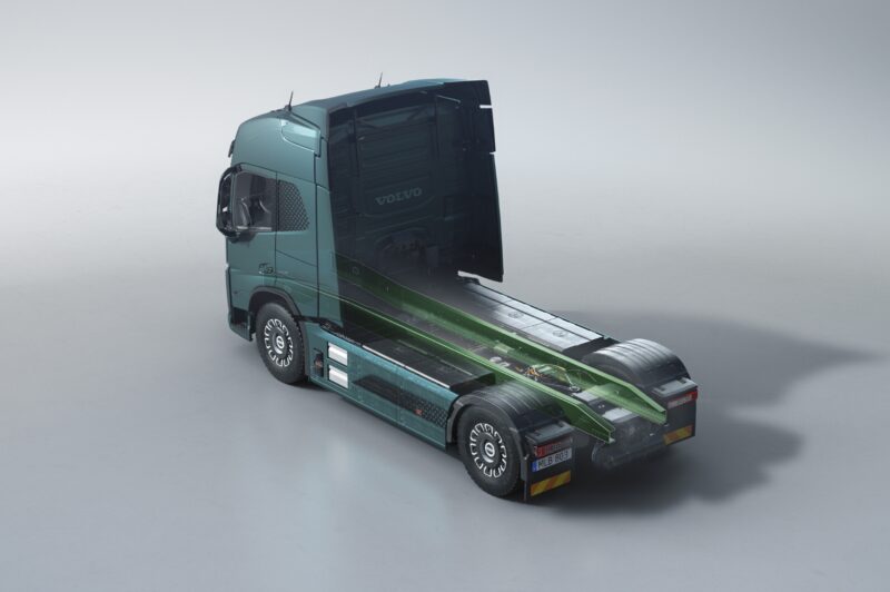 Volvo builds first trucks with fossil fuel-free steel article image