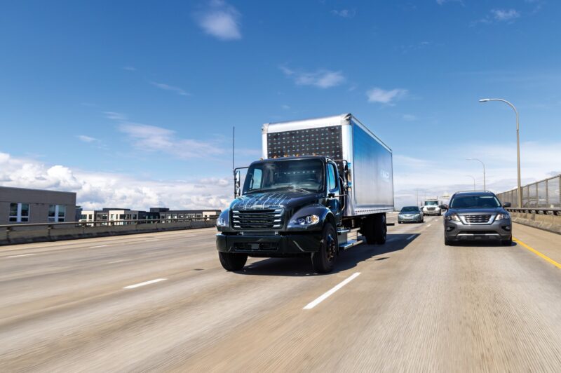 Freightliner eM2