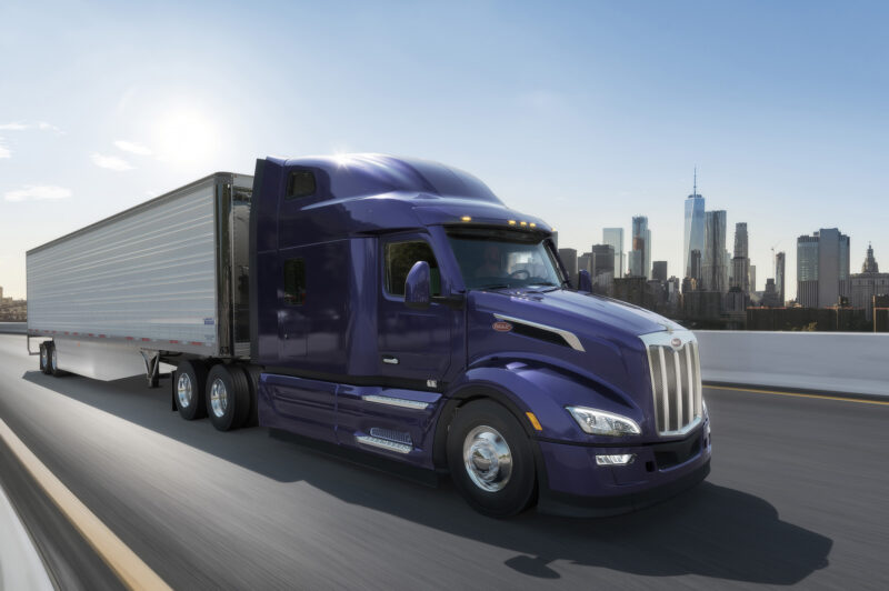 Alberta’s Stahl Peterbilt wins dealer honor article image
