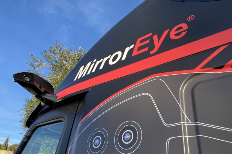 MirrorEye cameras