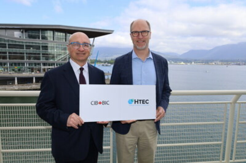 CIB Chief Investment Officer John Casola (left) and HTEC CEO Colin Armstrong. (CNW Group/Canada Infrastructure Bank)