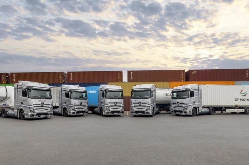 Daimler Truck proving up hydrogen-fueled trucks in Europe article image