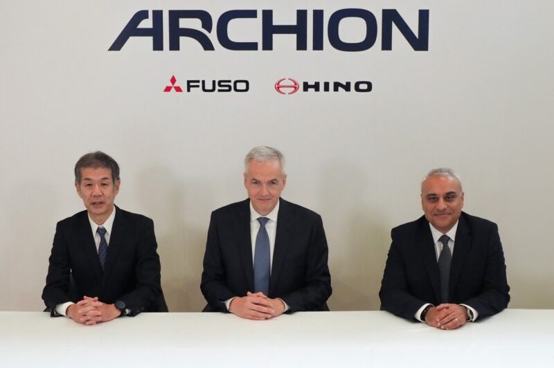 Mitsubishi Fuso, Hino name merged entity Archion article image