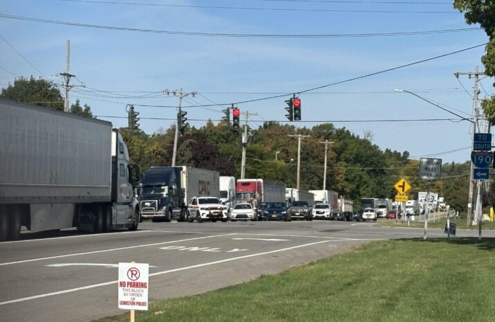 Traffic congestion in the Lewiston-Queenston bridge area