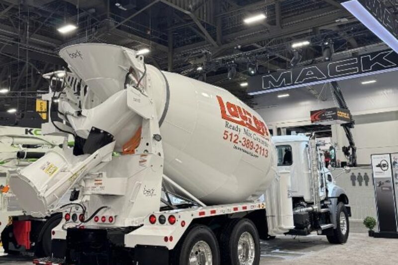 Mack adds bodies to connected services, streamlines over-the-air updates article image