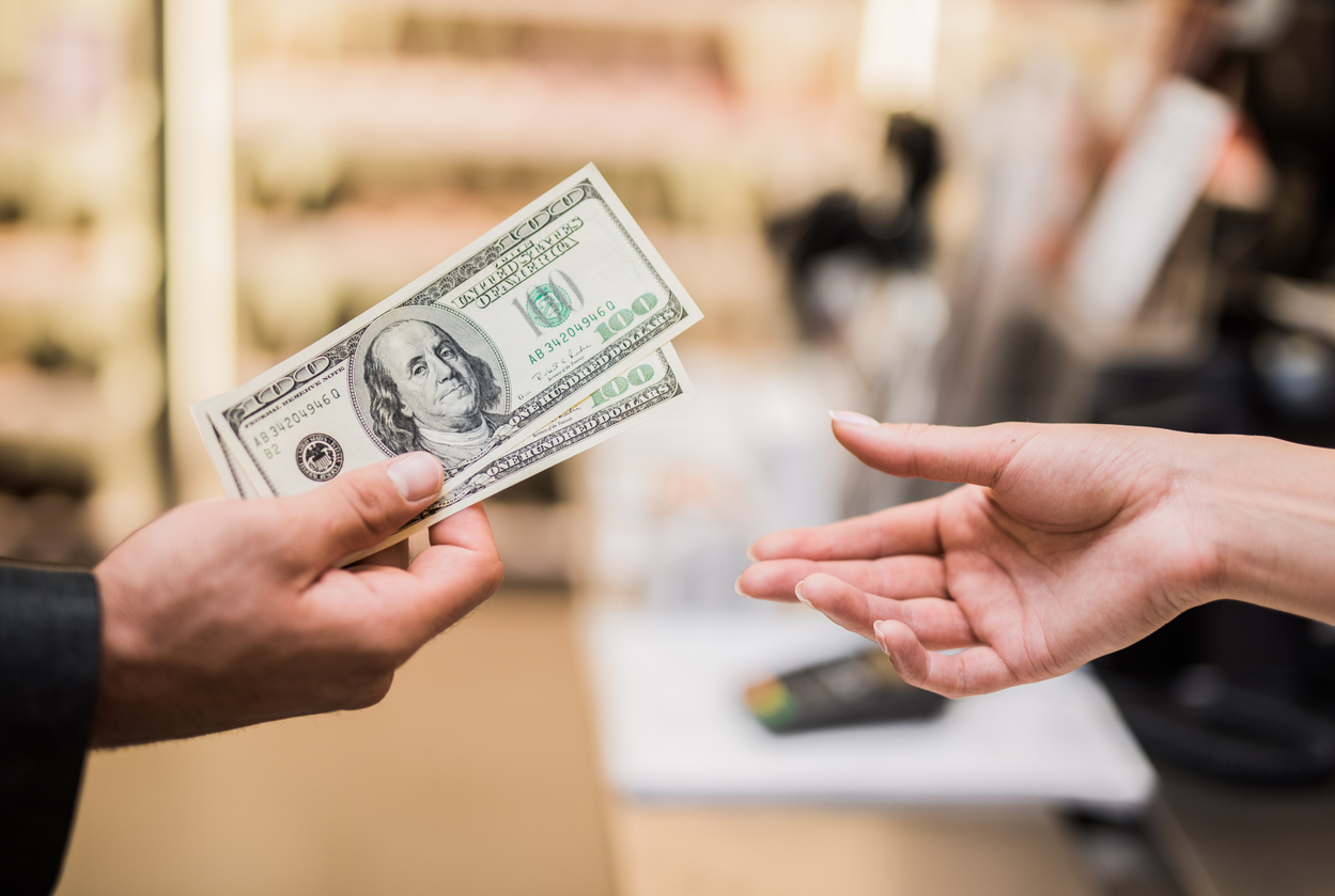 Report finds truck driver pay on the rise - Truck News