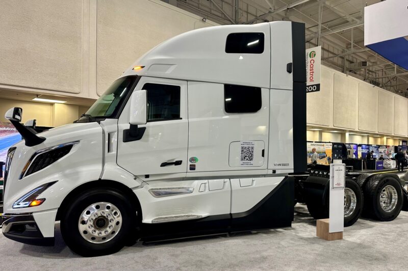 Picture of Volvo VNR