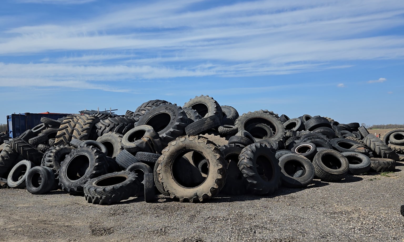 Ontario tire groups urge sites to limit drop-offs, withhold recycling fees