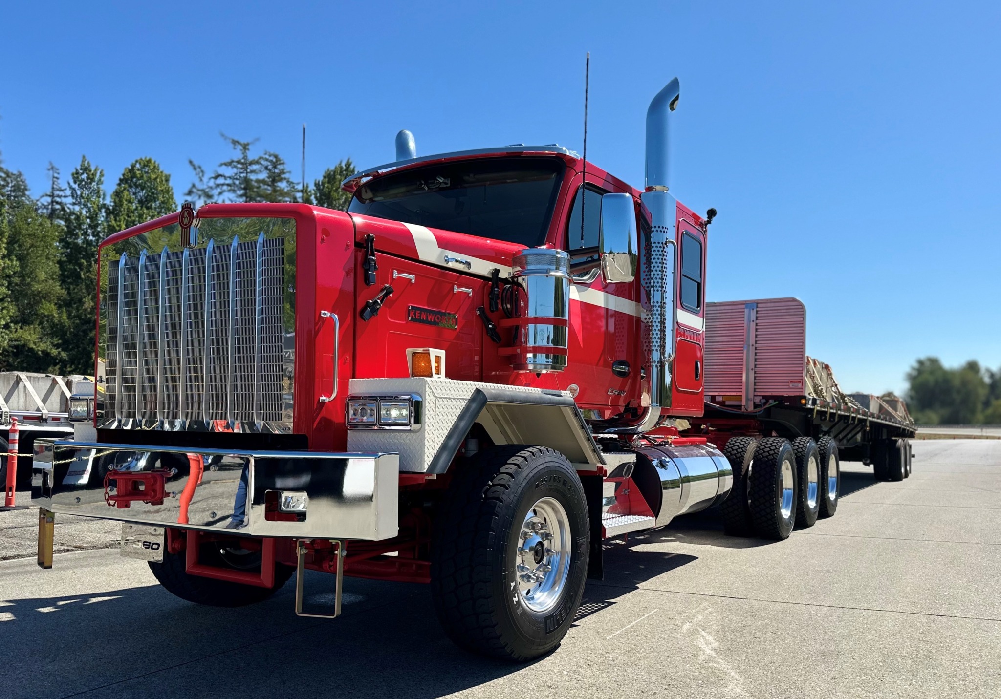 Million-Pound Muscle: Behind the wheel of the Kenworth C580