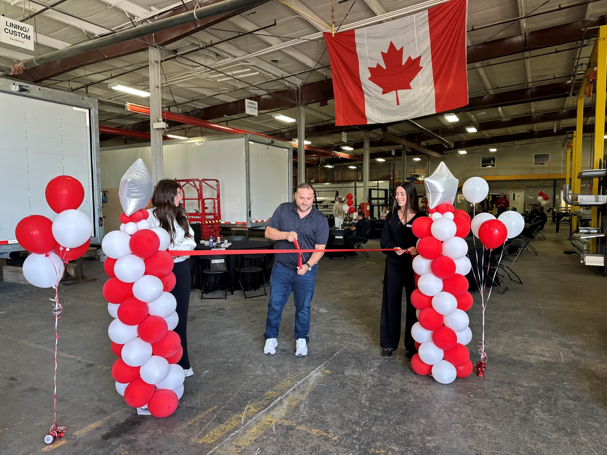 Di-Mond expands truck body business as tariffs reshape market - Truck News
